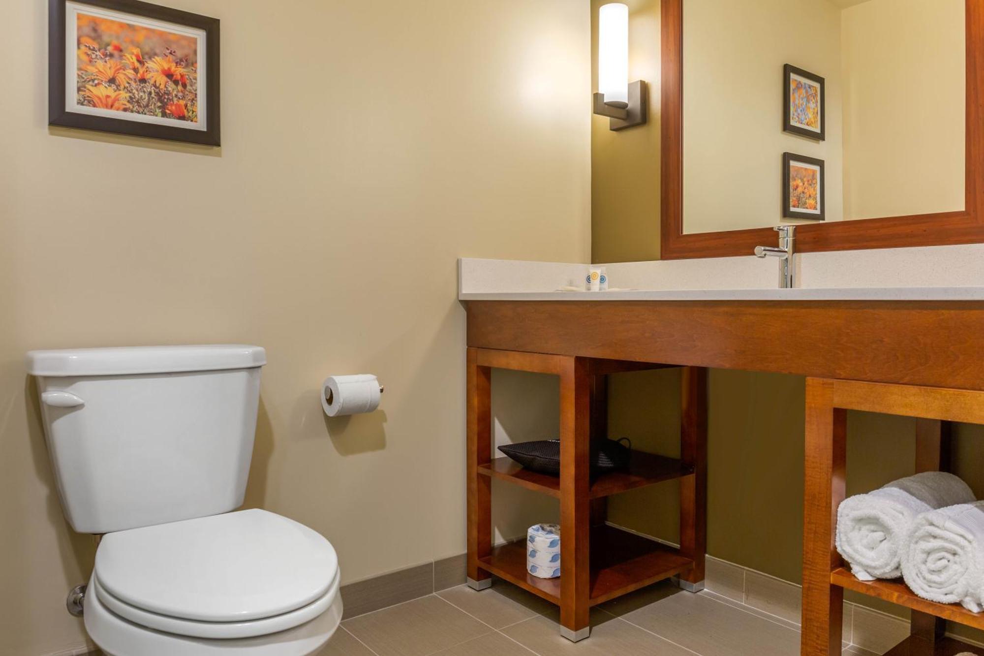 Comfort Inn & Suites Gap Amish Country Экстерьер фото