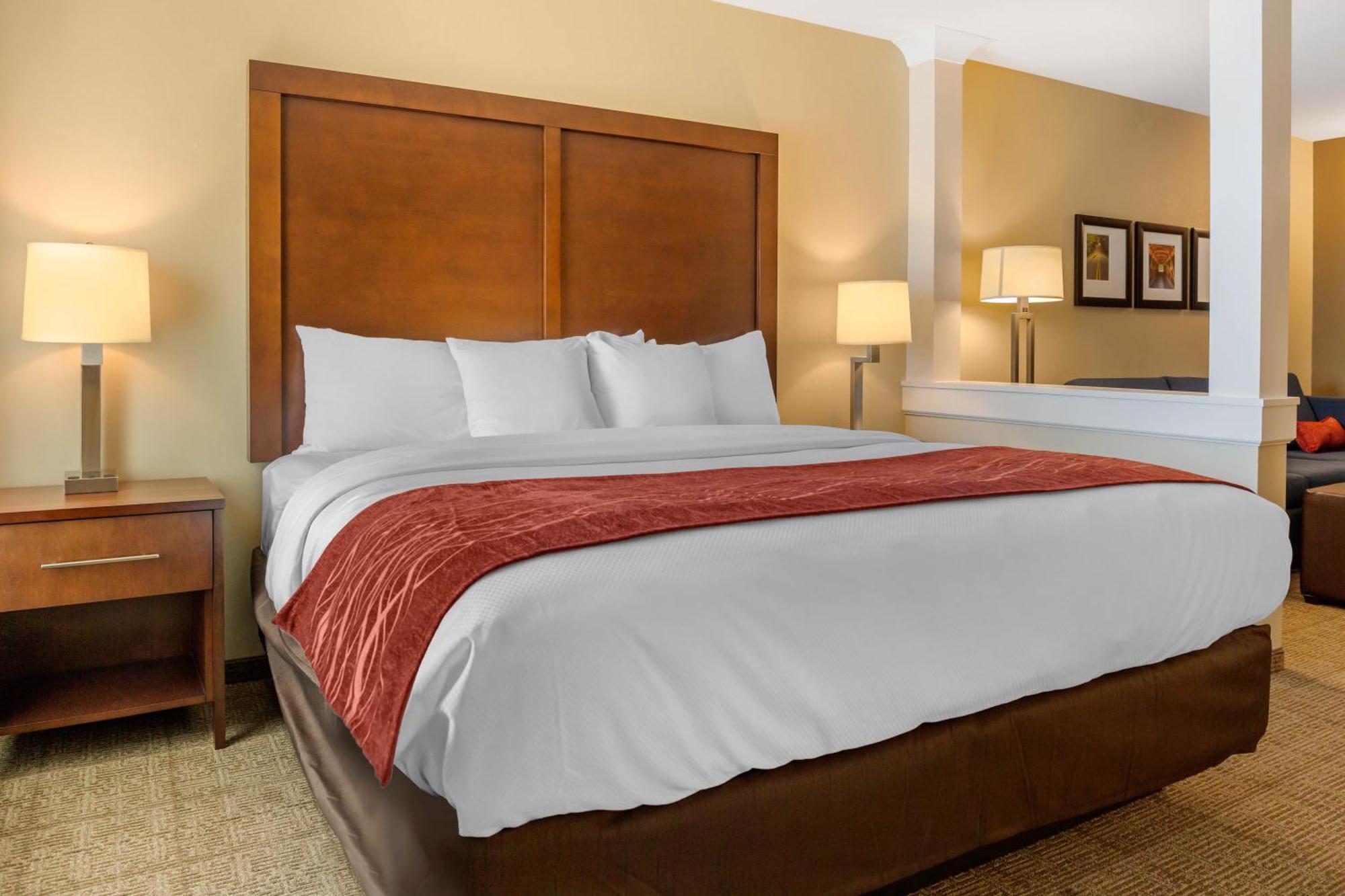 Comfort Inn & Suites Gap Amish Country Экстерьер фото