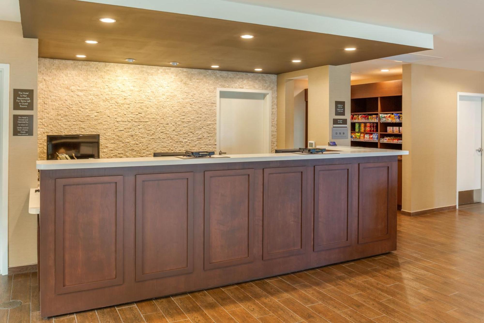 Comfort Inn & Suites Gap Amish Country Экстерьер фото