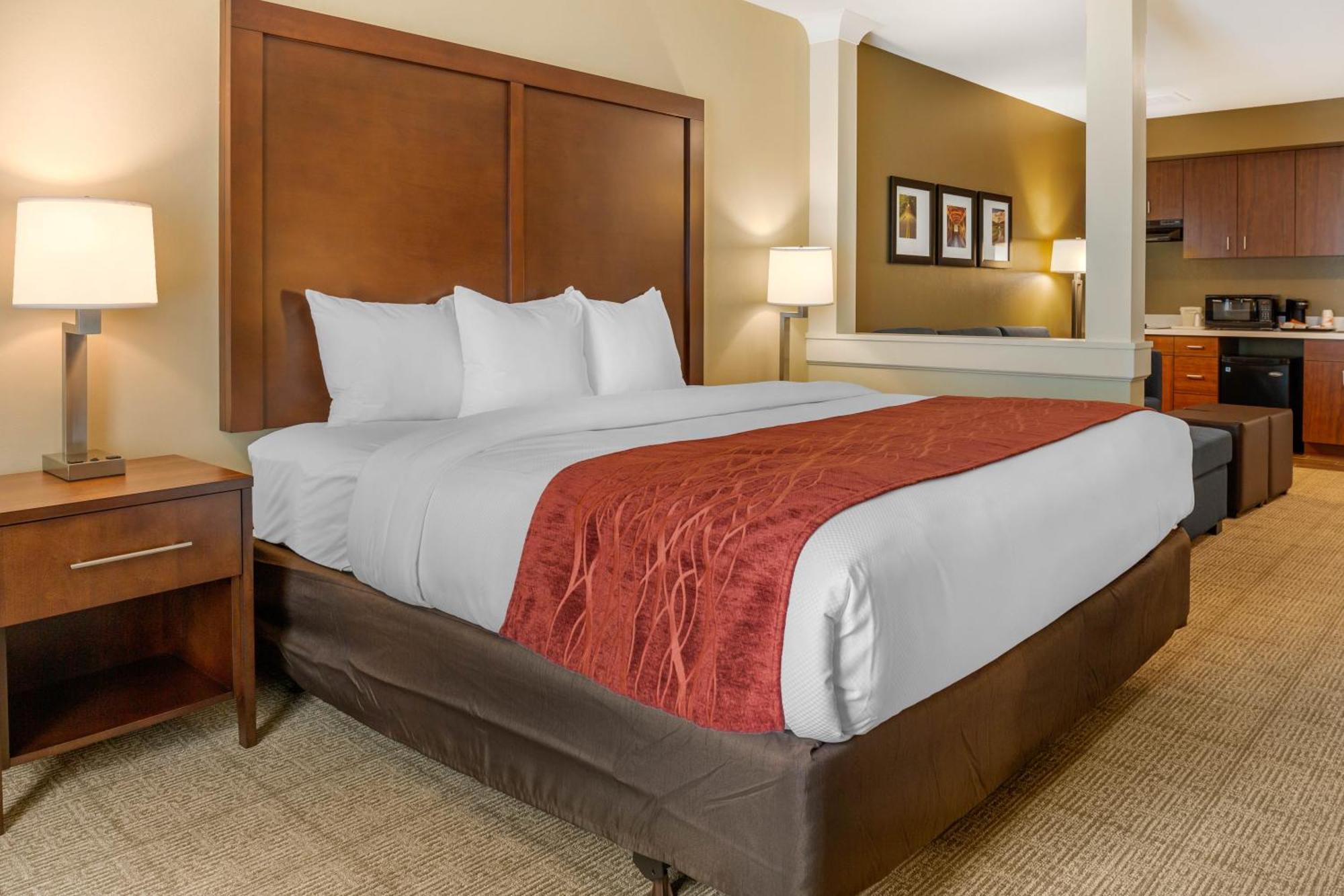Comfort Inn & Suites Gap Amish Country Экстерьер фото